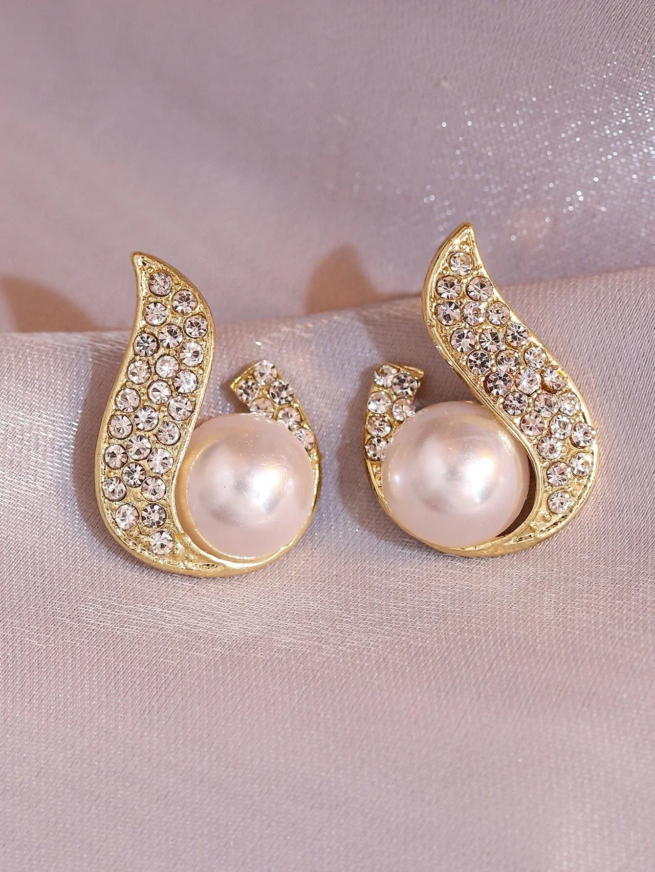 Korean Pearl Stud Earrings