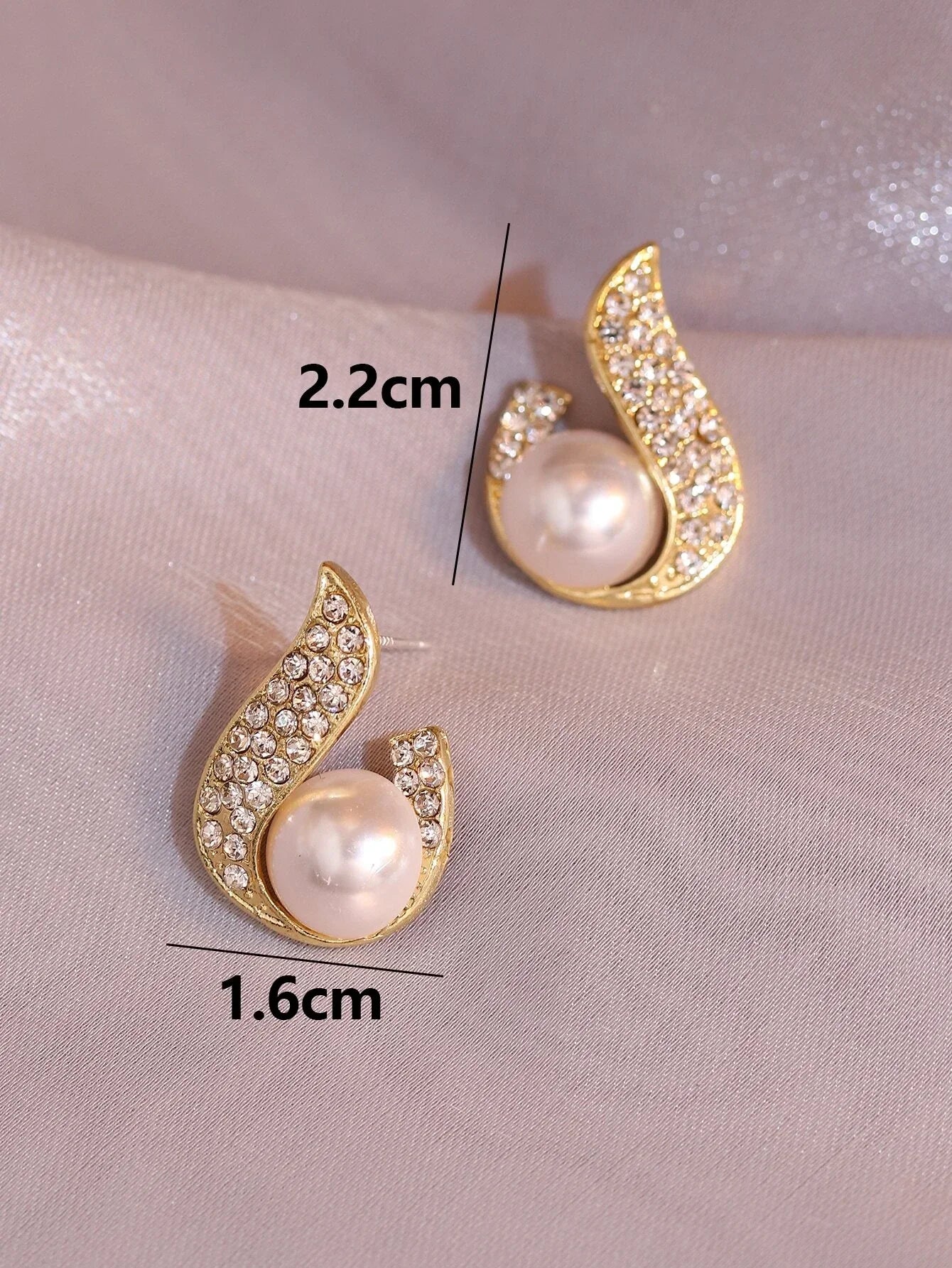 Korean Pearl Stud Earrings