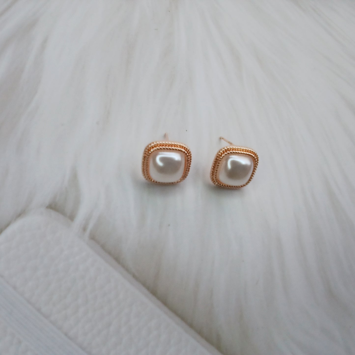 Rose Gold Luster Pearl Studs