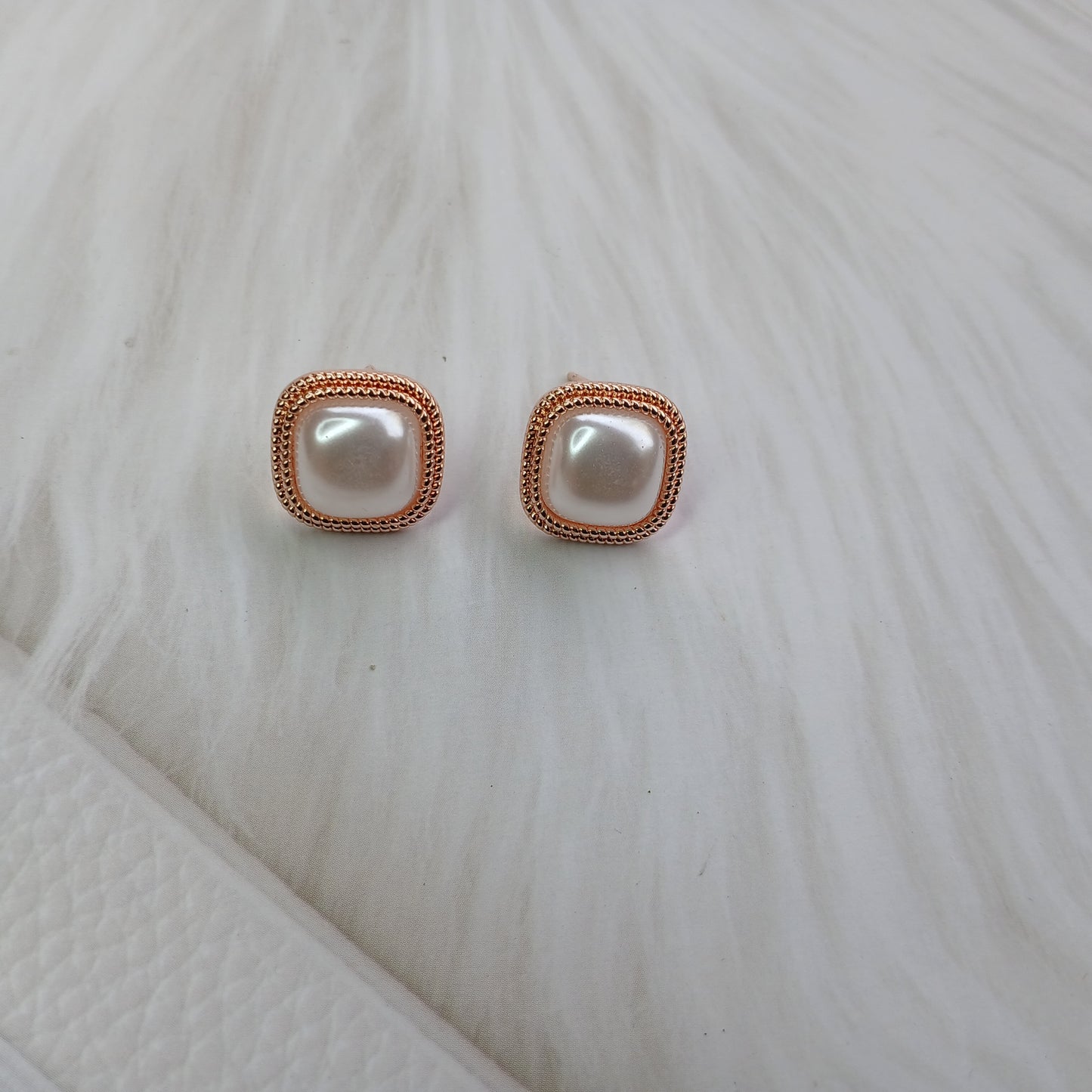 Rose Gold Luster Pearl Studs