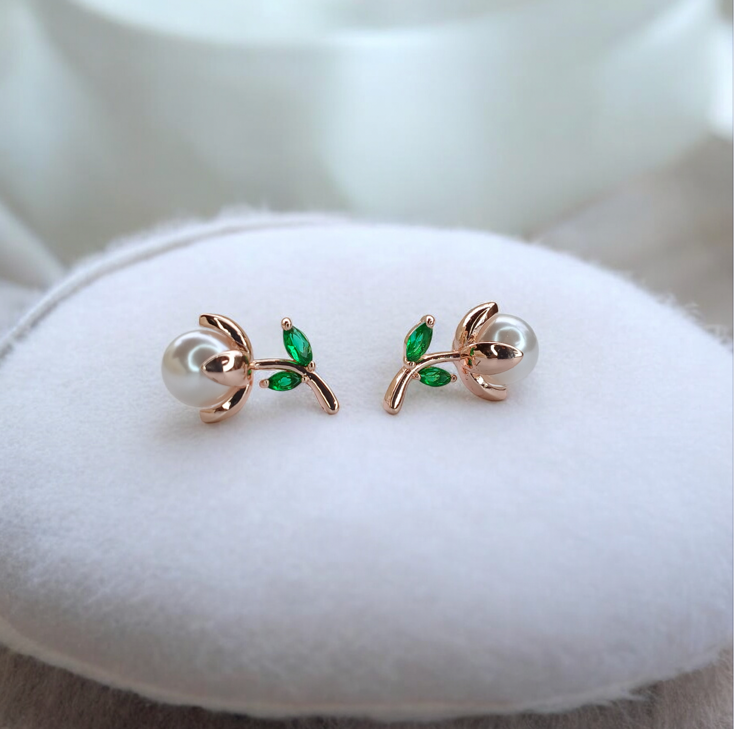 Lush Elegance Pearl and Leaf Earrings