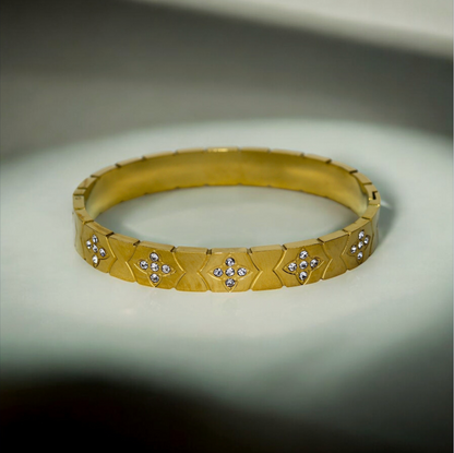 Flower Star Diamond Bangle