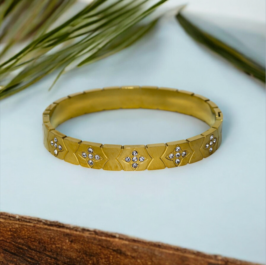 Flower Star Diamond Bangle